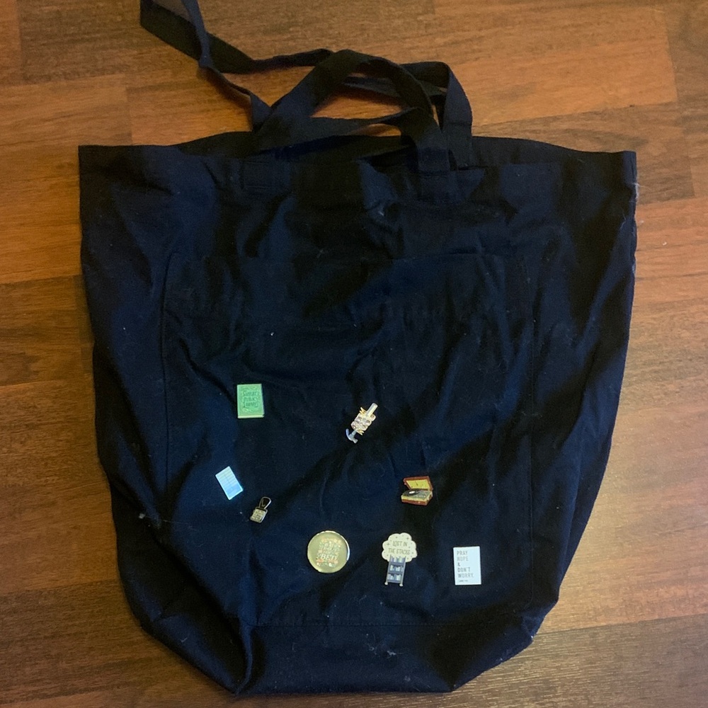 Baggu Huge Tote Bag with Pins
